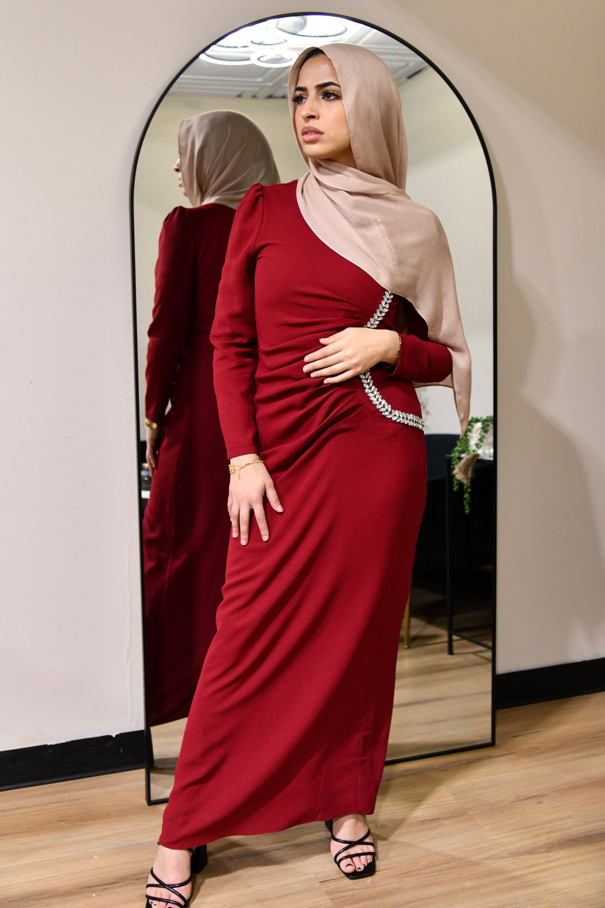 Elegant Crystal Maxi Dress - Maroon