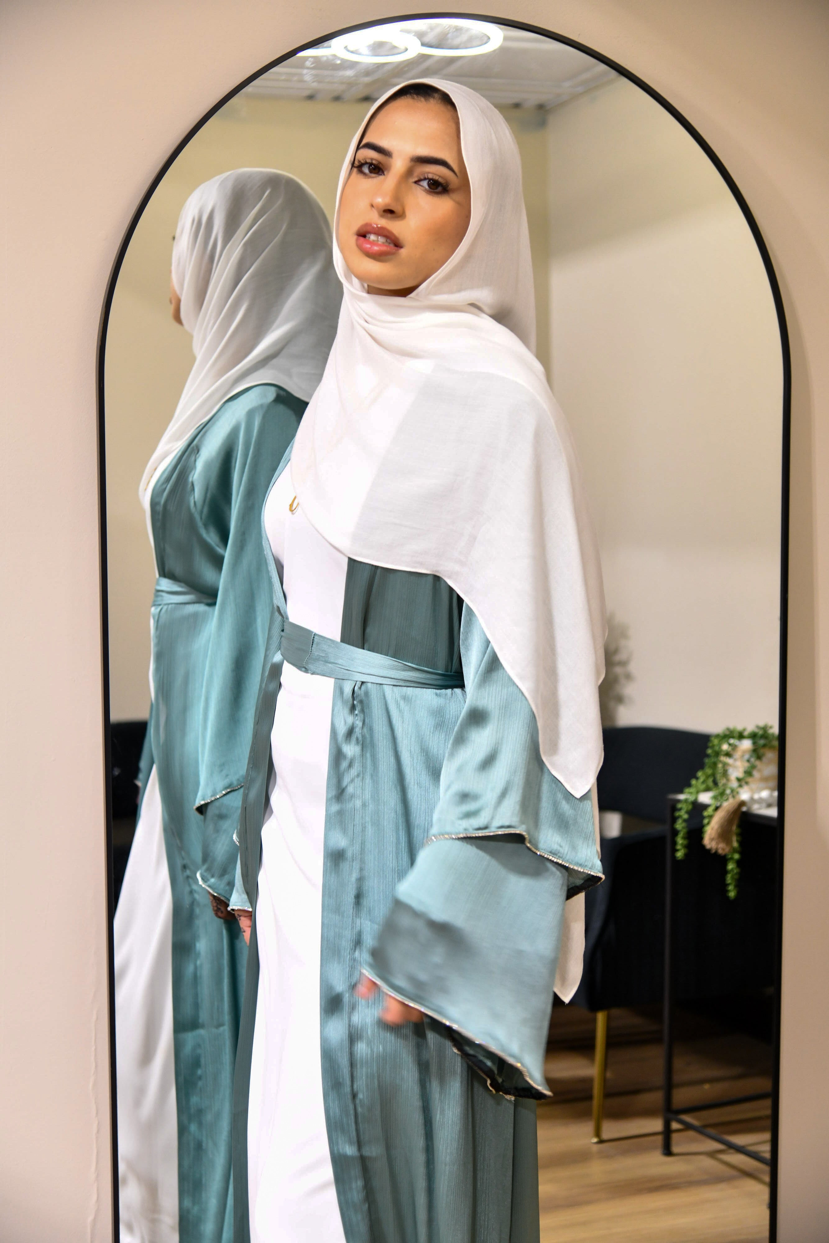 Satin Crystal Abaya Set - Soft Mint