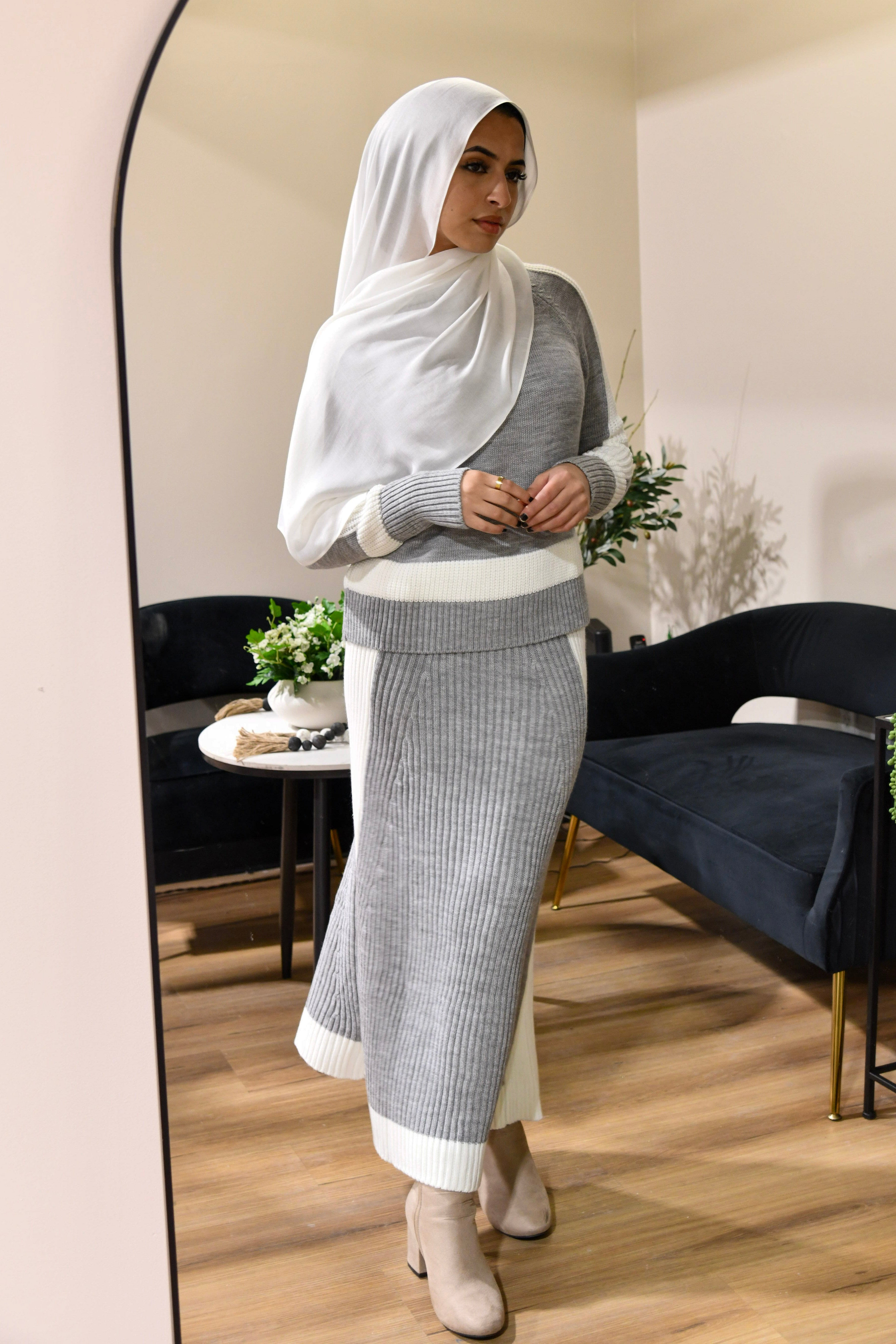 Knitted Striped 2 Piece Set - Grey