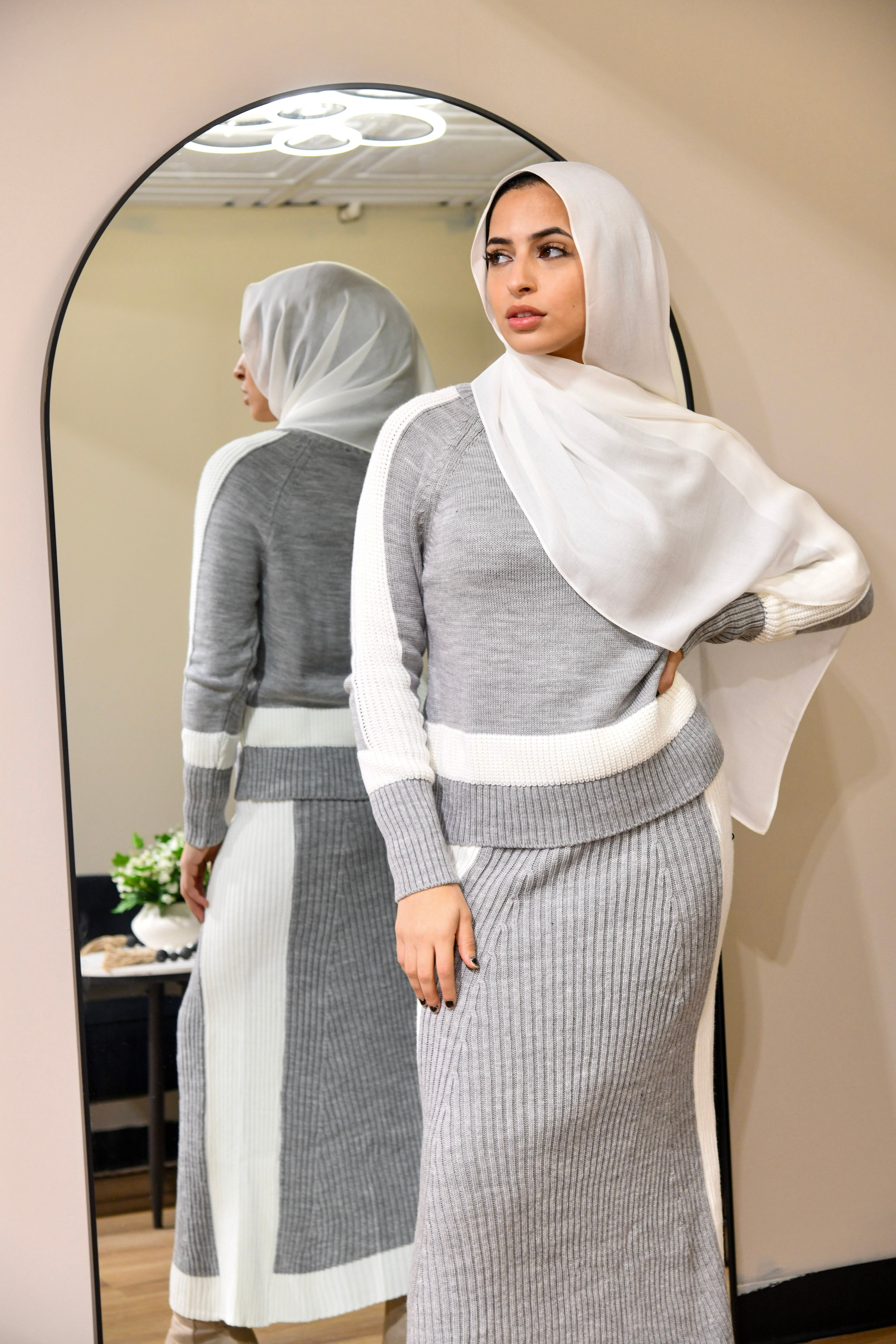 Knitted Striped 2 Piece Set - Grey