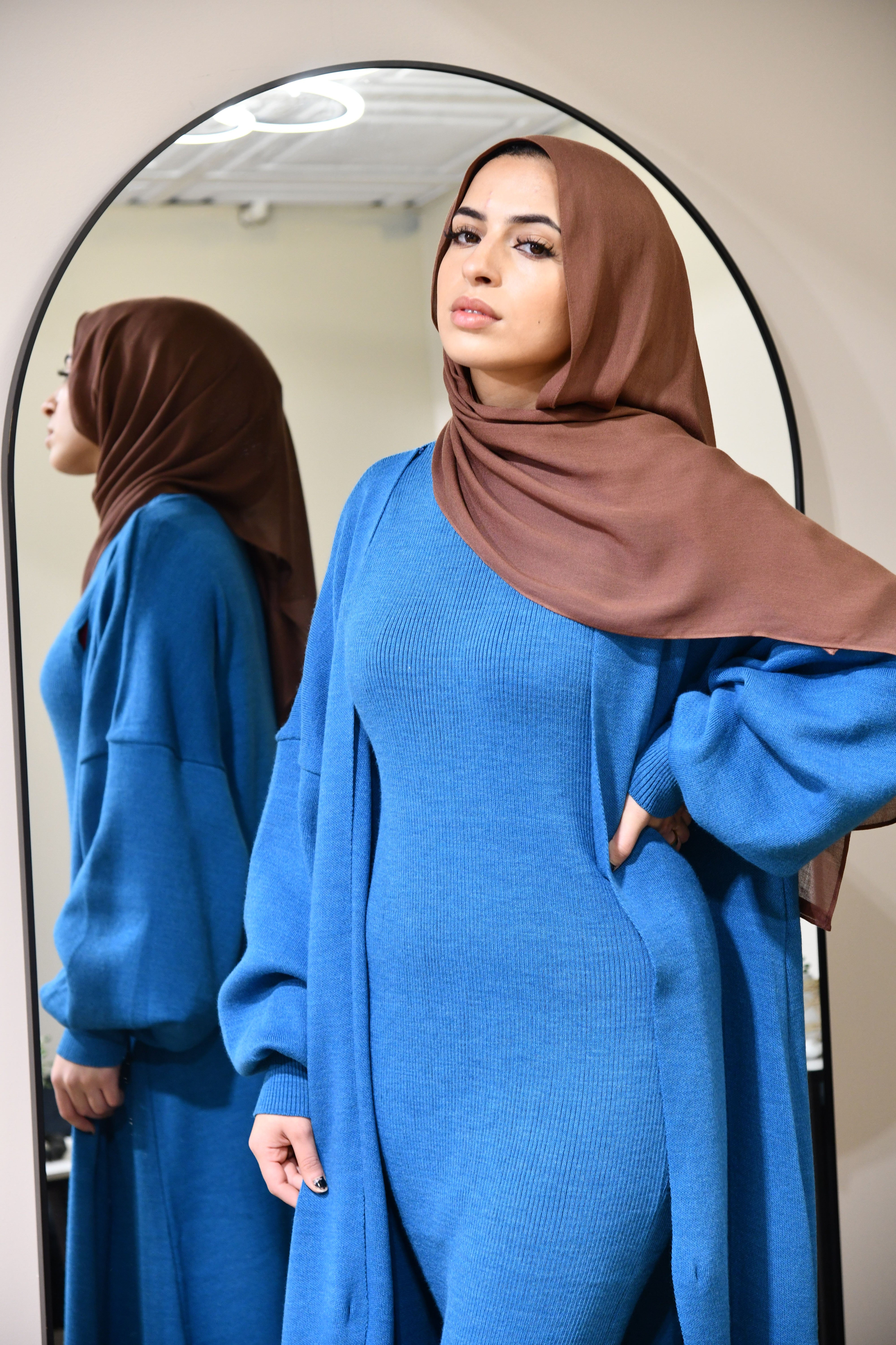 Knitted Abaya 2 Piece Set - Blue