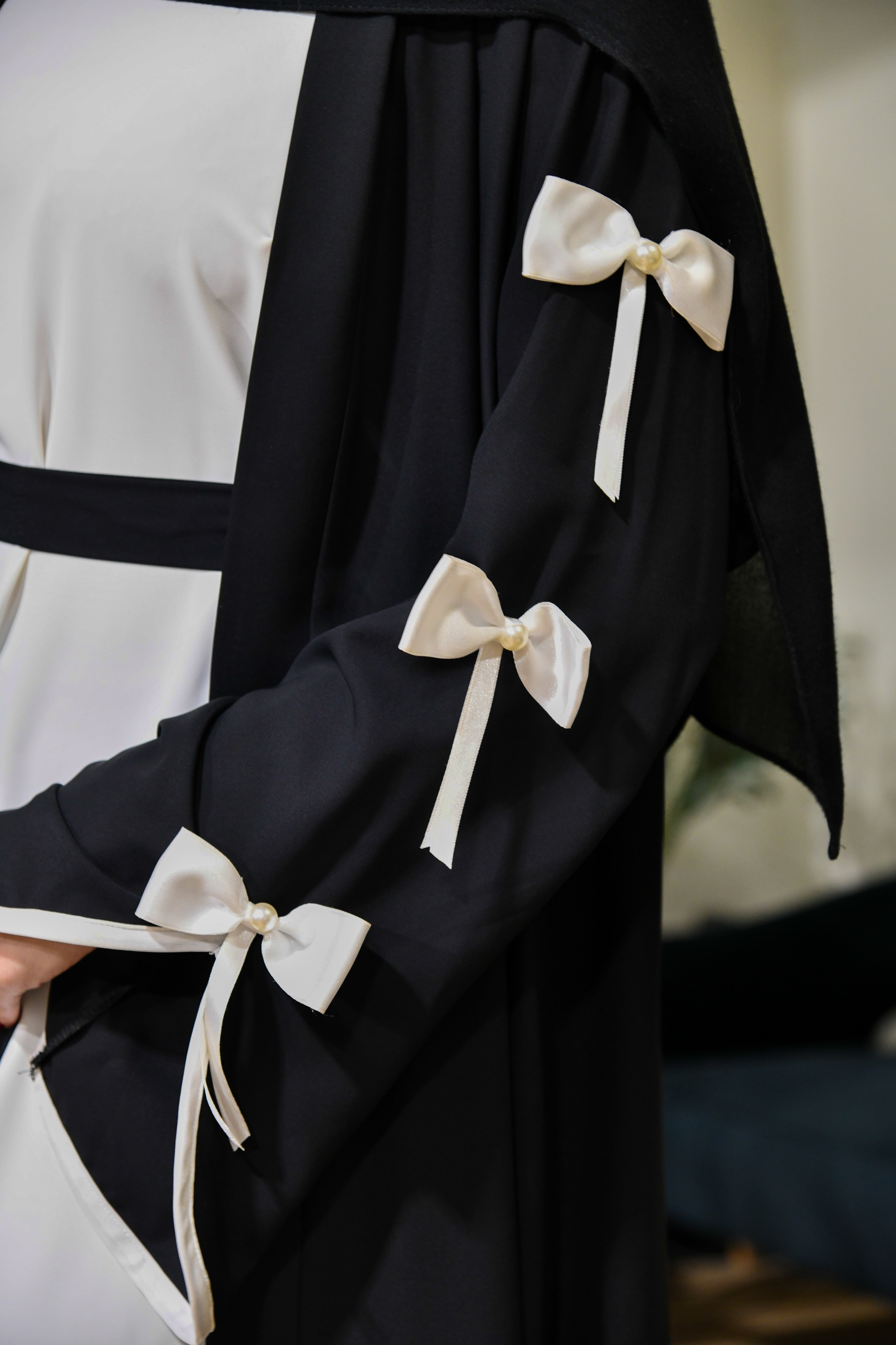 Bow Abaya Set - Black