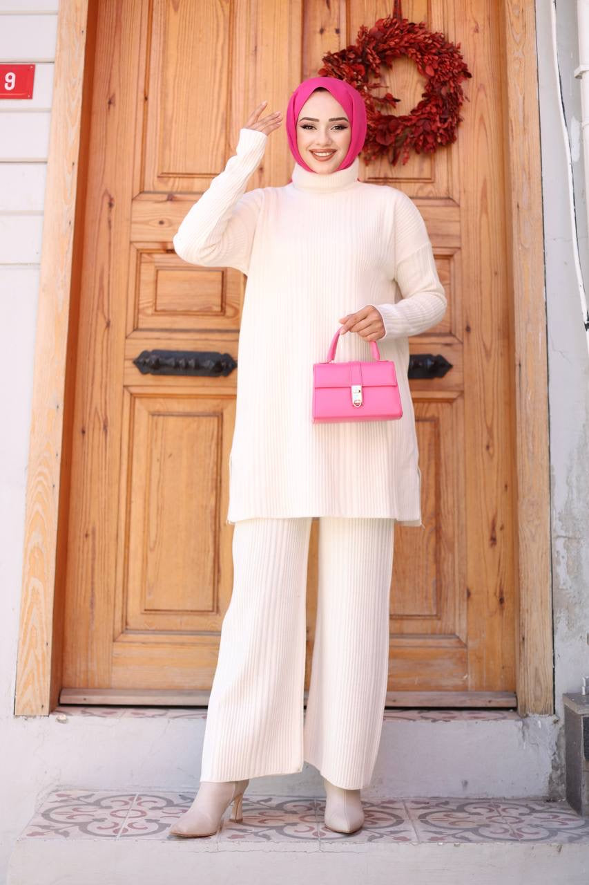 Knitted Turtleneck 2 Piece Set - Off White