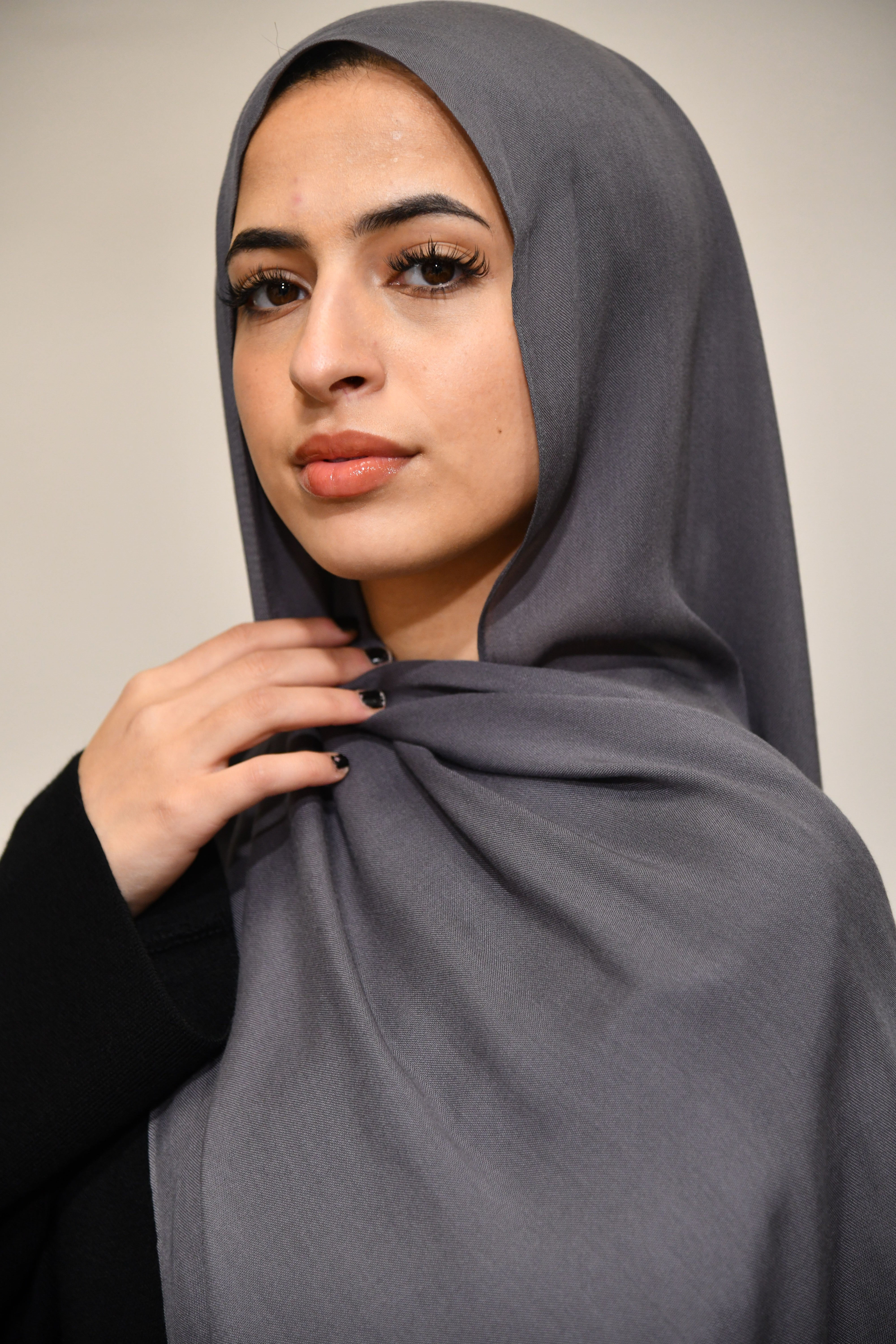 Premium Modal Hijab - Anthracite