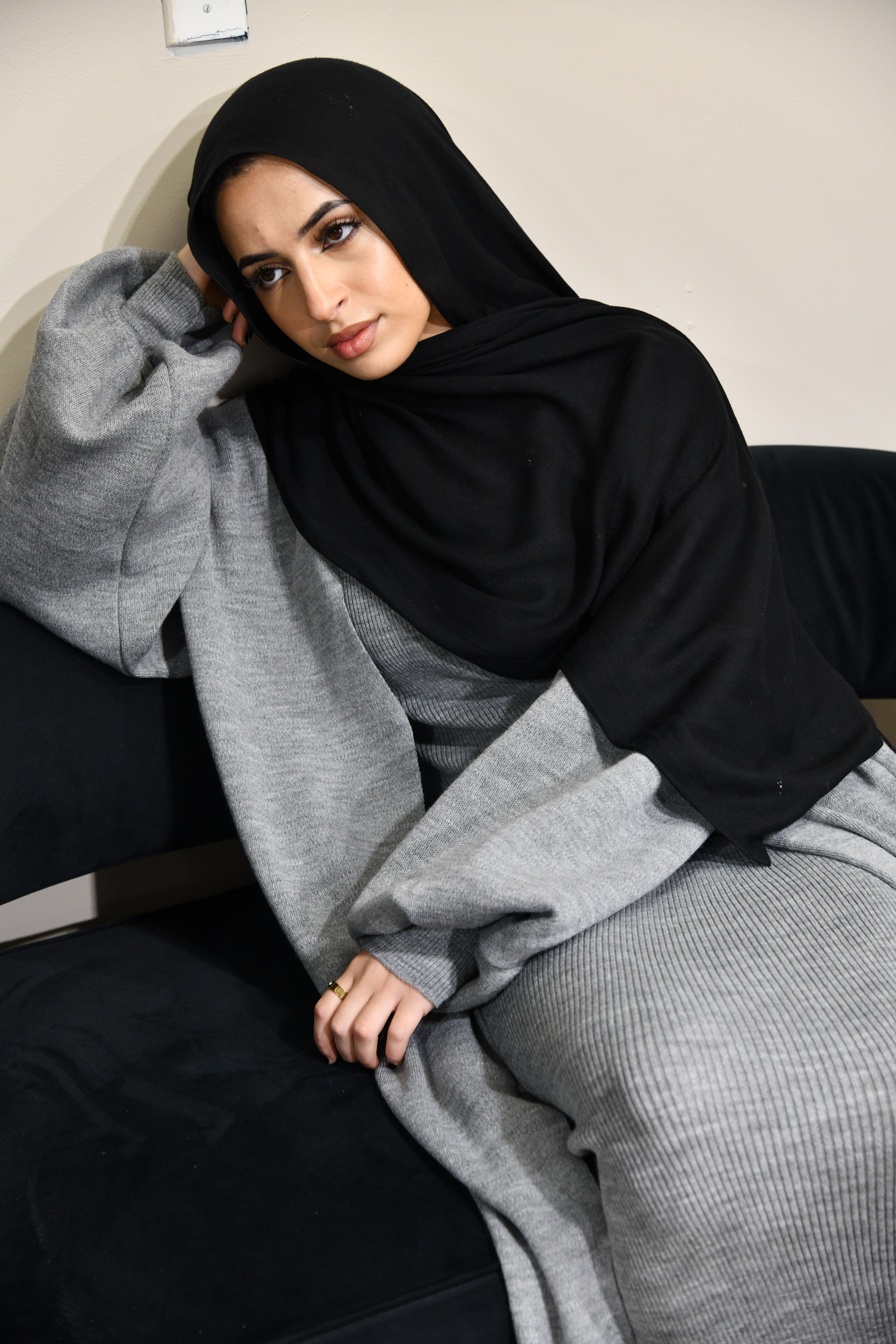 Knitted Abaya 2 Piece Set - Grey