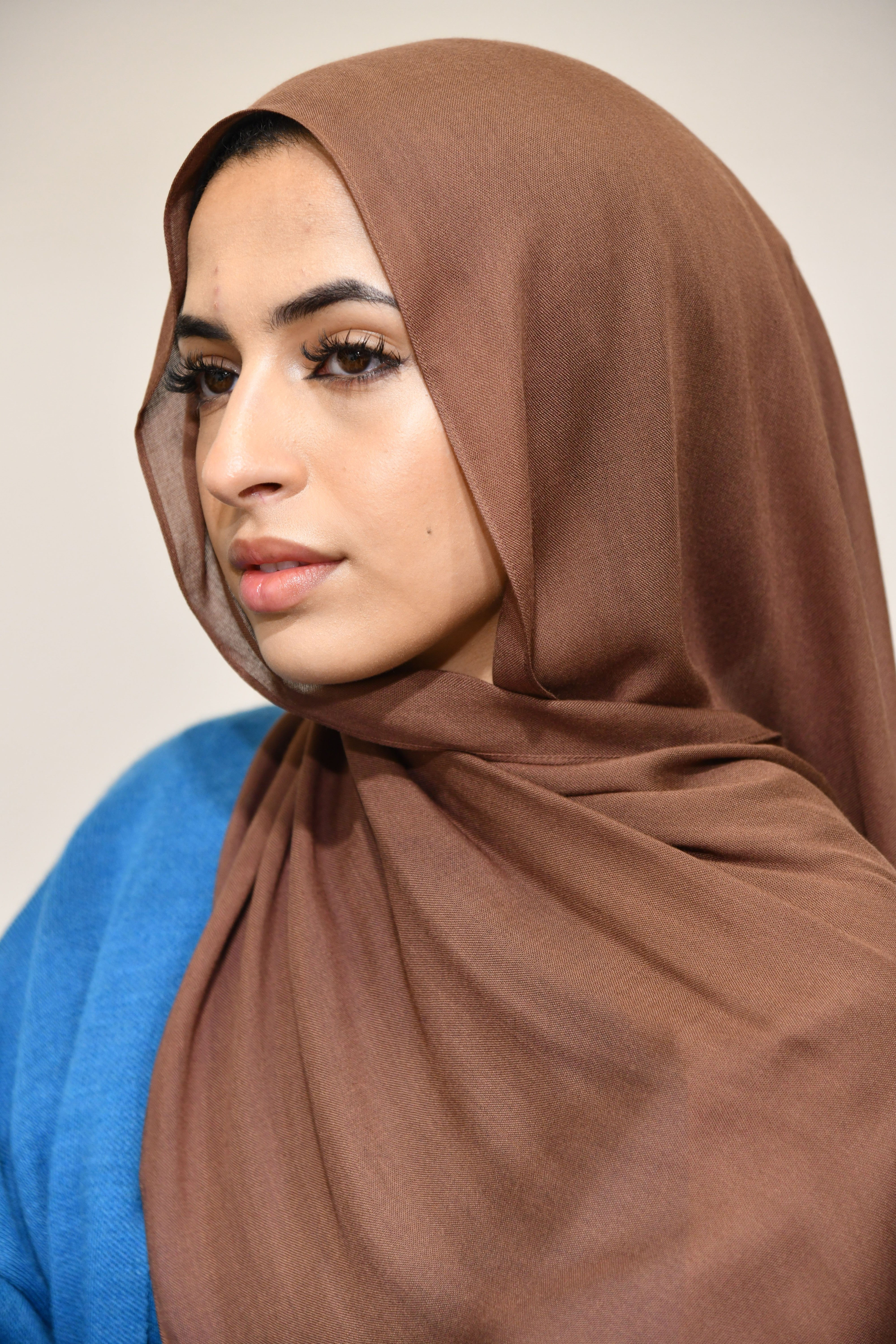 Premium Modal Hijab - Bison