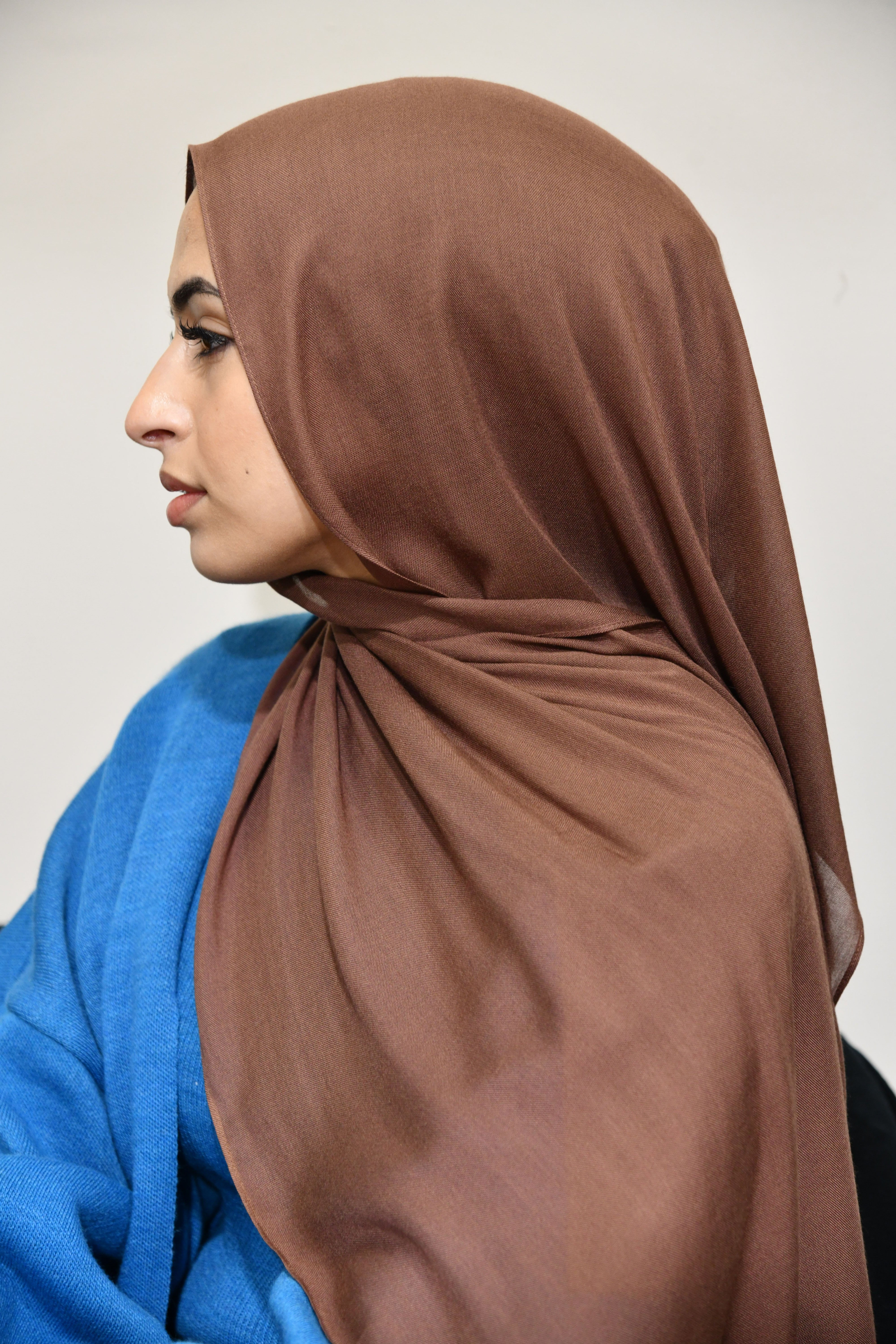 Premium Modal Hijab - Bison